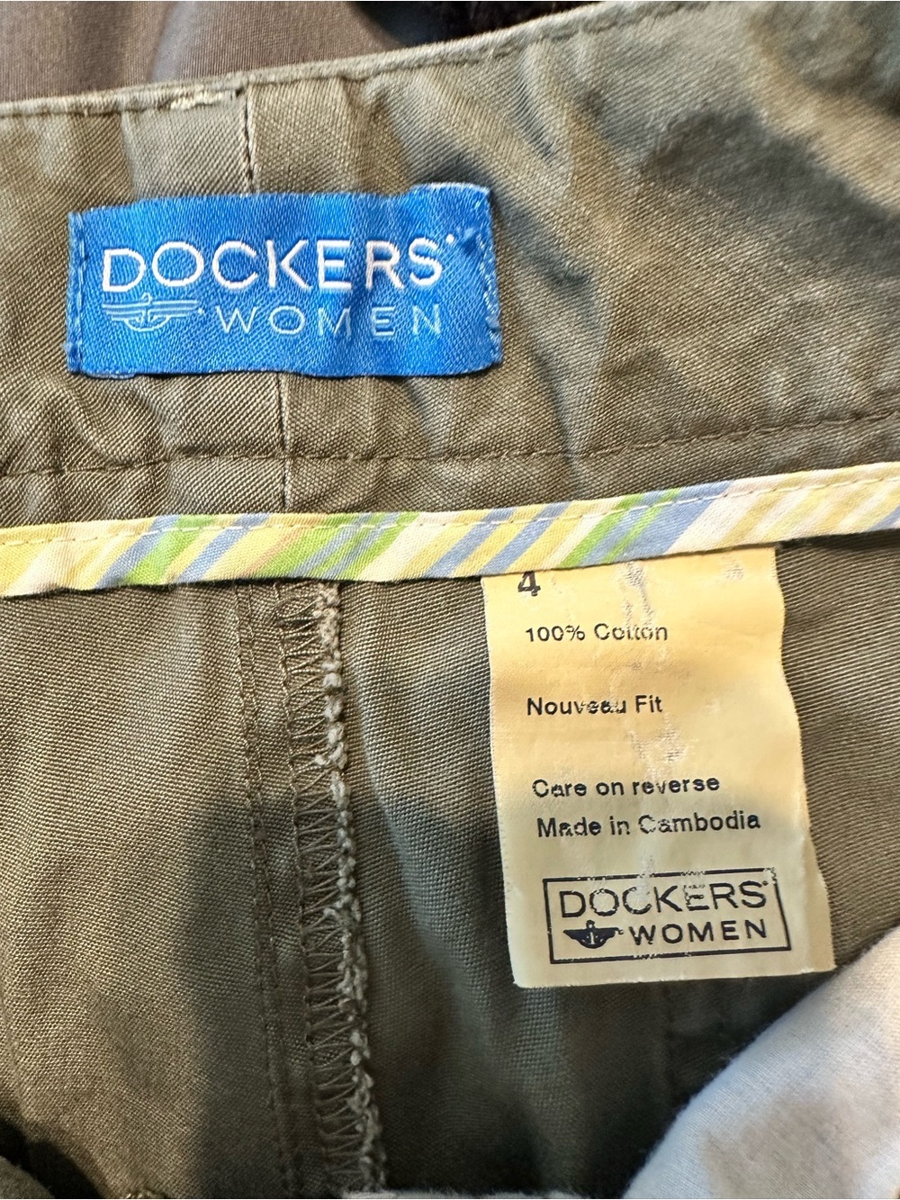 Dockers Women's Army Green Shorts 100% cotton - Picture 10 of 10